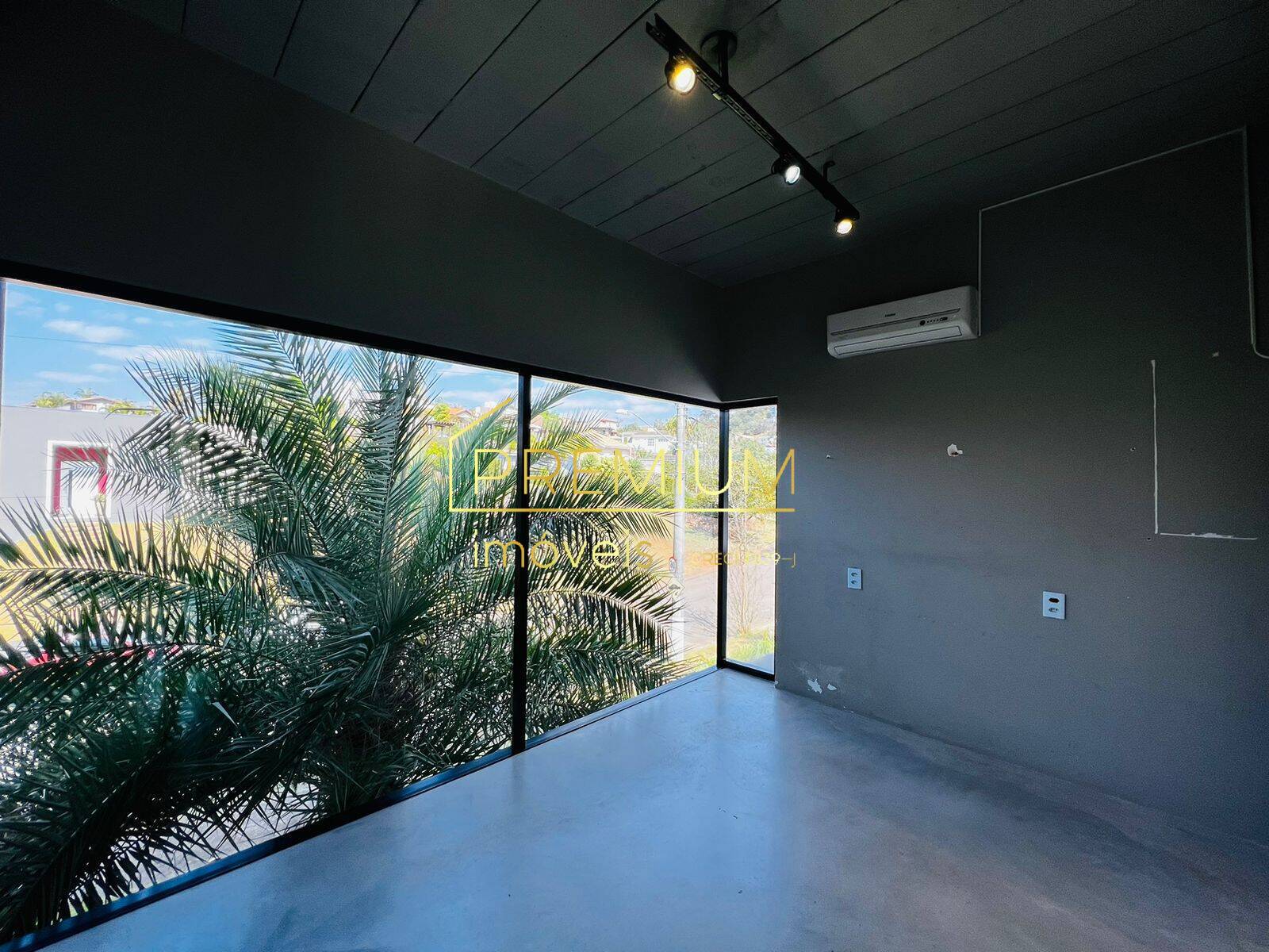 Casa à venda e aluguel com 4 quartos, 600m² - Foto 31