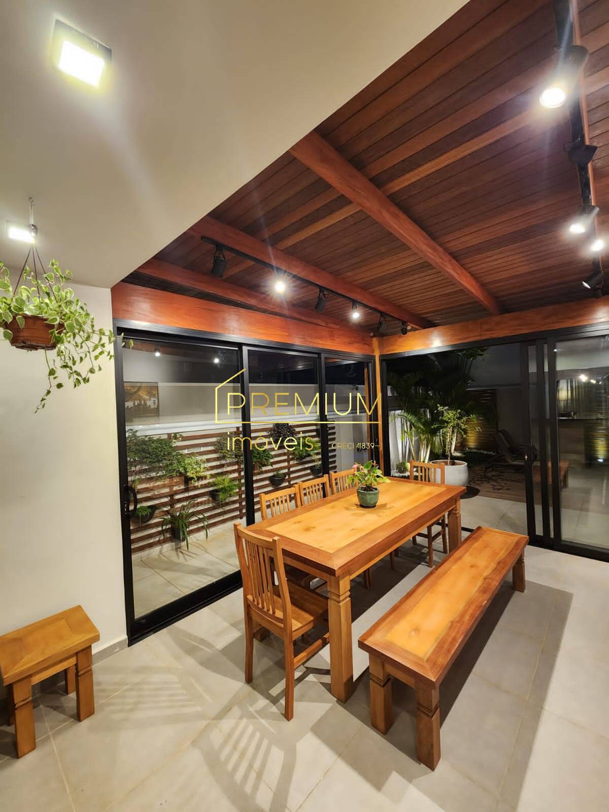 Casa, 3 quartos, 230 m² - Foto 3