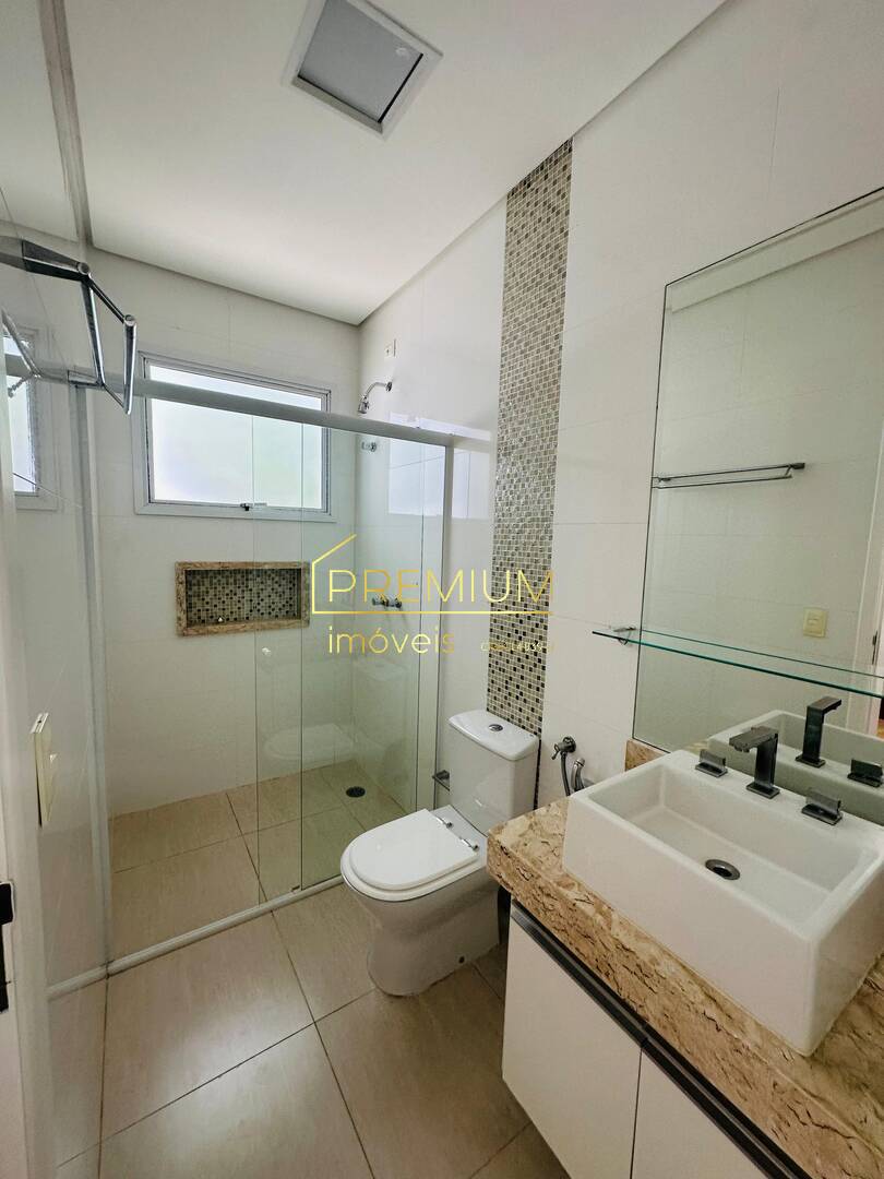 Casa à venda e aluguel com 4 quartos, 220m² - Foto 8