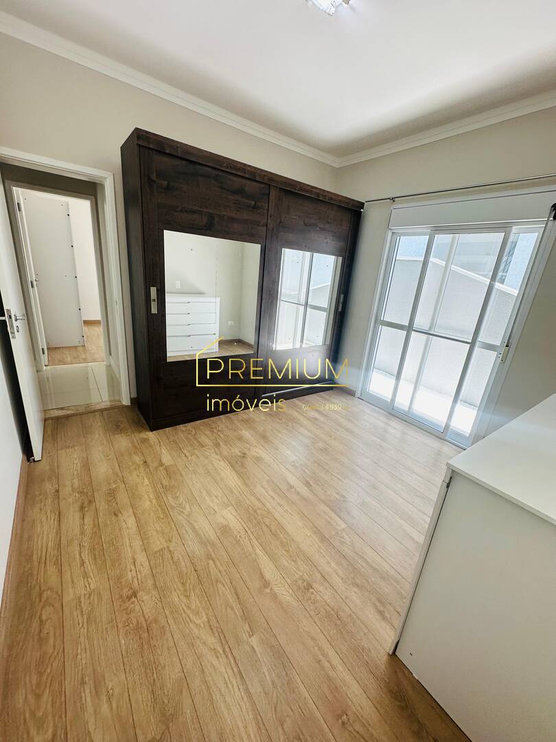 Casa à venda e aluguel com 4 quartos, 220m² - Foto 11