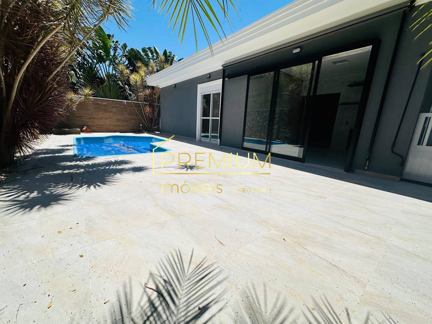 Casa à venda e aluguel com 4 quartos, 220m² - Foto 25