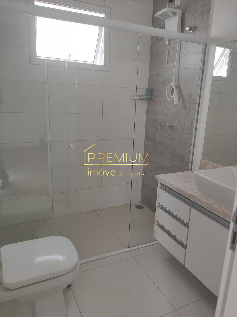 Casa à venda e aluguel com 3 quartos, 252m² - Foto 10