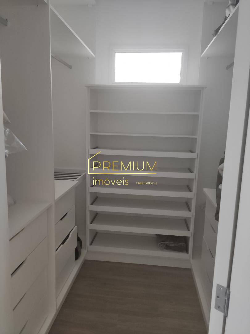 Casa à venda e aluguel com 3 quartos, 252m² - Foto 11