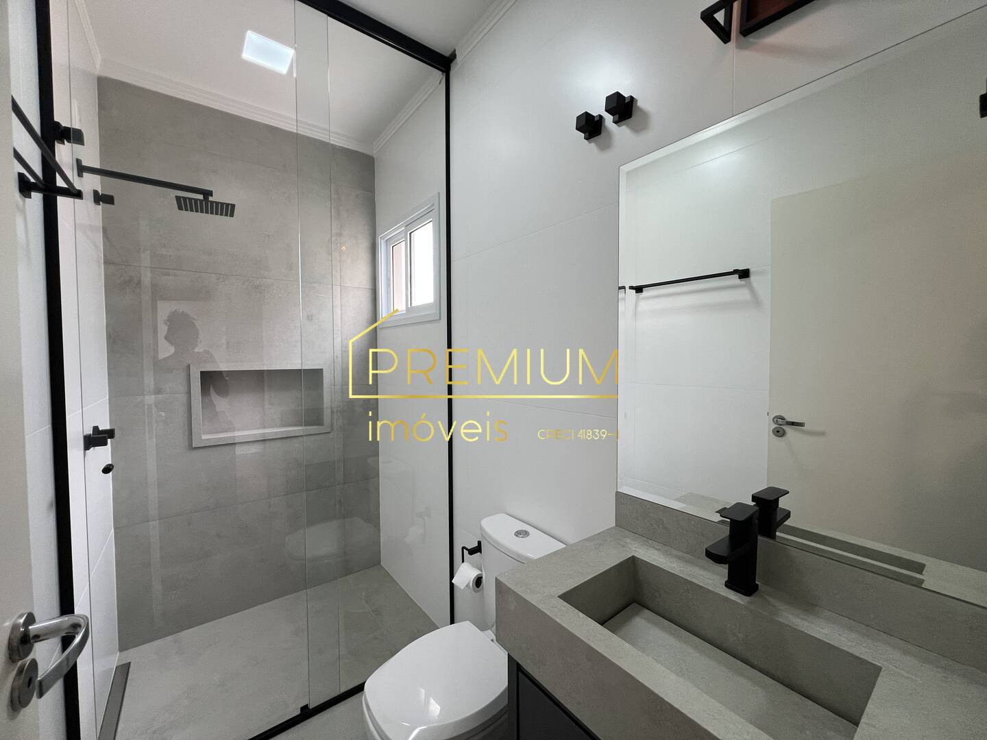 Casa à venda com 3 quartos, 196m² - Foto 8