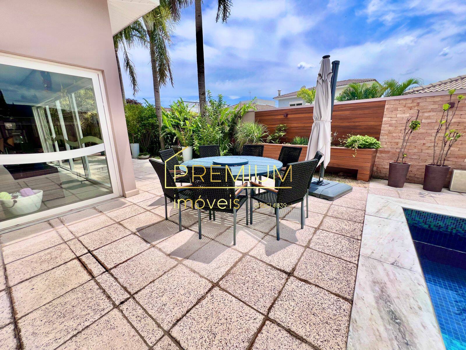 Casa à venda com 4 quartos, 618m² - Foto 3