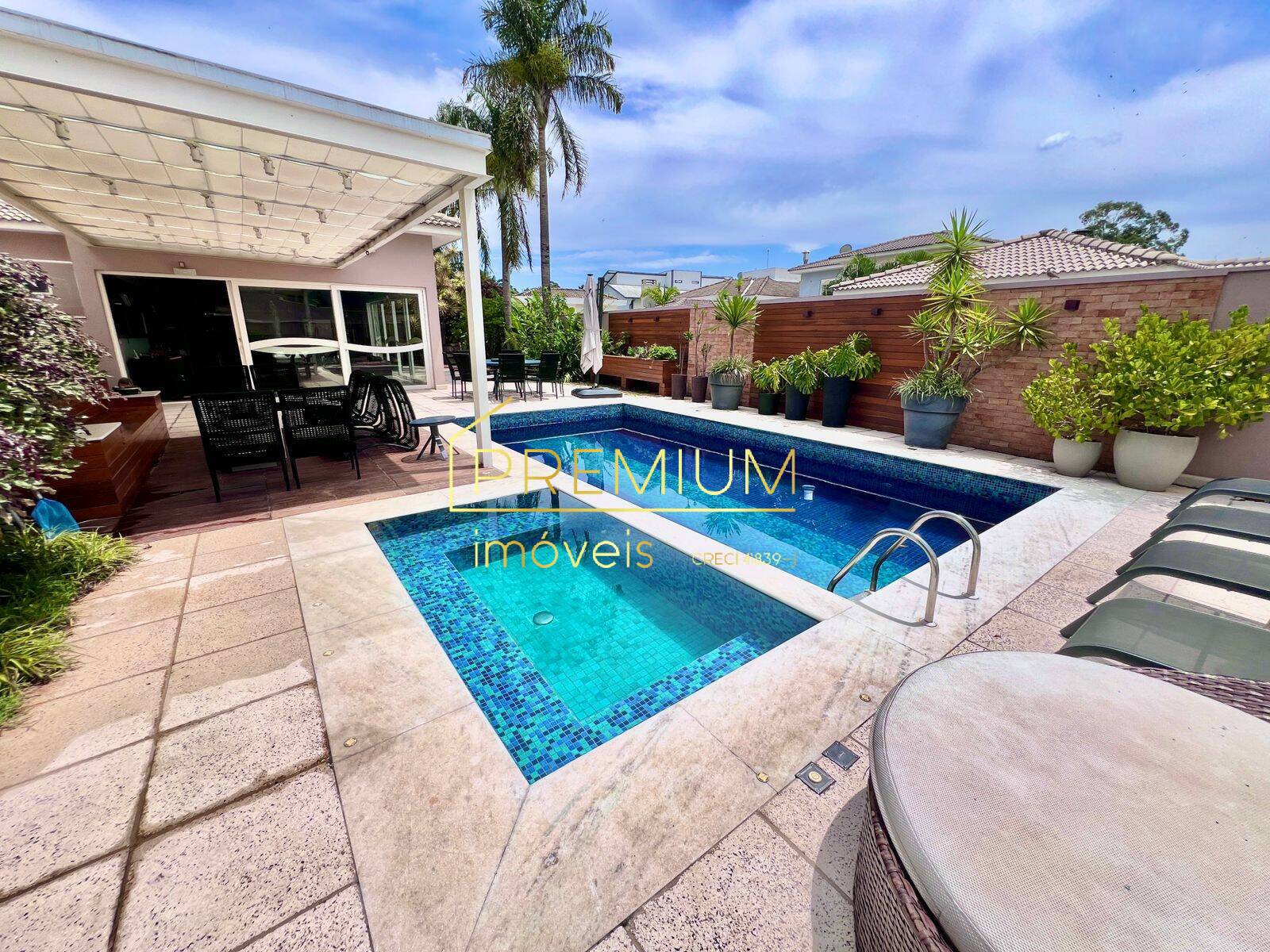 Casa à venda com 4 quartos, 618m² - Foto 8