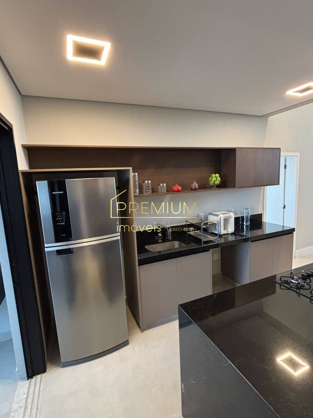 Casa à venda com 3 quartos, 298m² - Foto 7