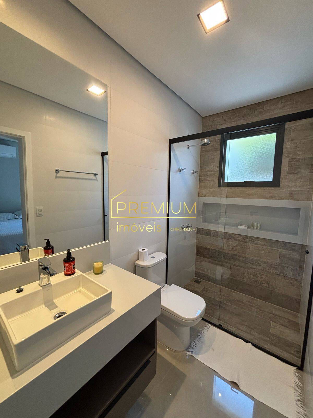 Casa à venda com 3 quartos, 298m² - Foto 15