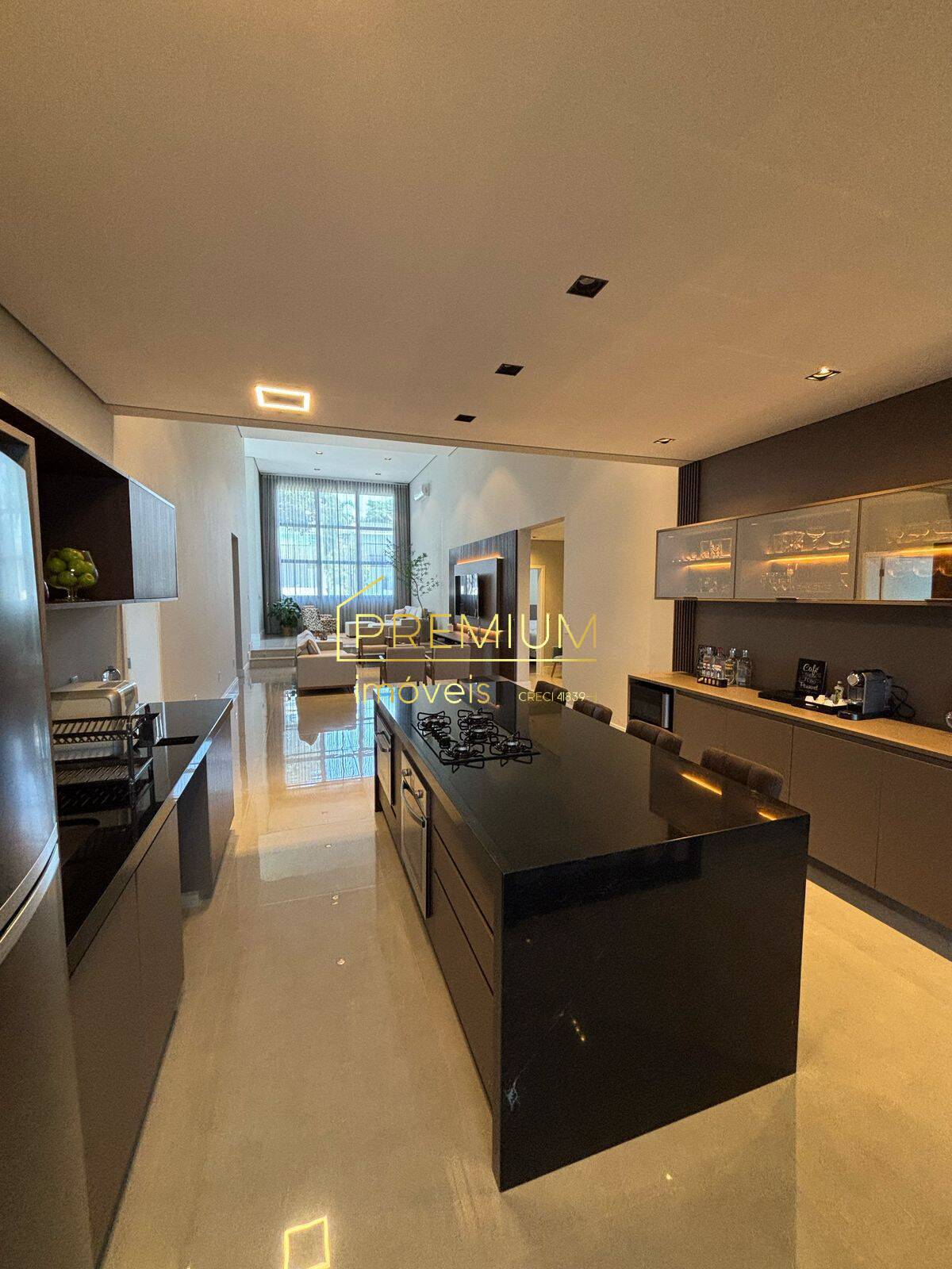 Casa à venda com 3 quartos, 298m² - Foto 5