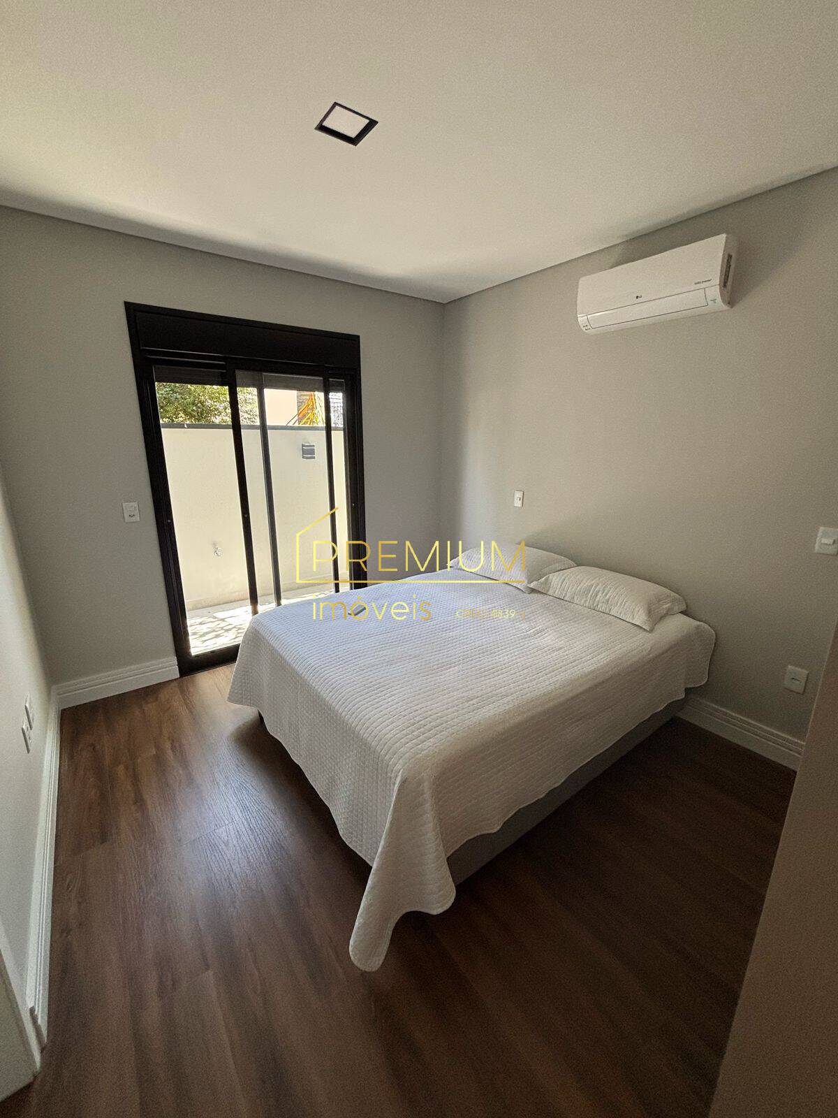 Casa à venda com 3 quartos, 298m² - Foto 20