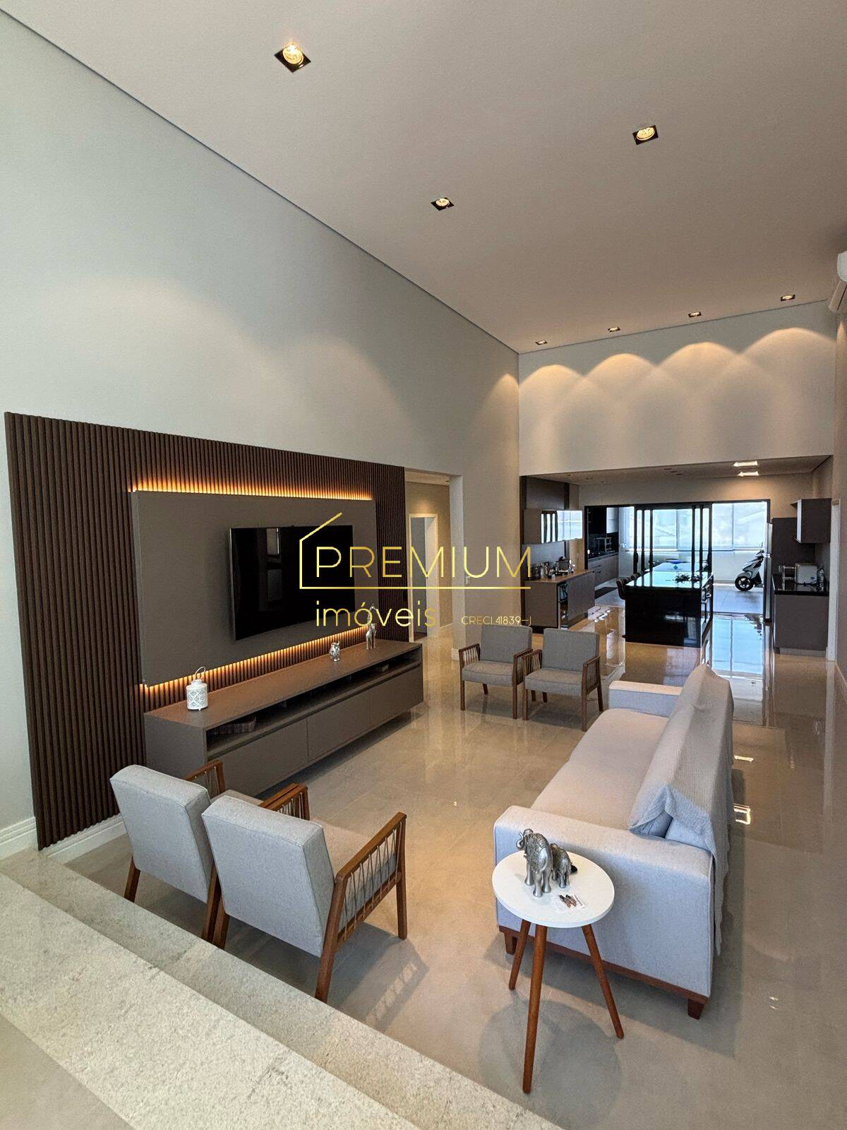 Casa à venda com 3 quartos, 298m² - Foto 11