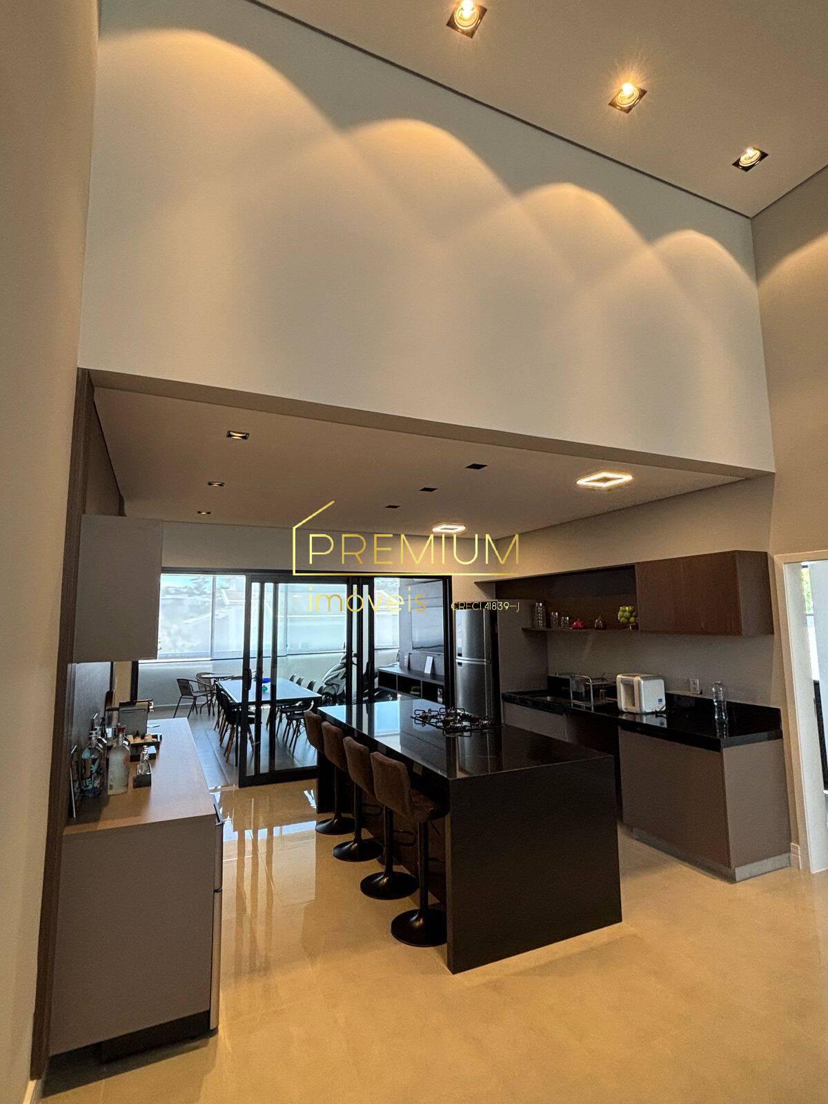 Casa à venda com 3 quartos, 298m² - Foto 6