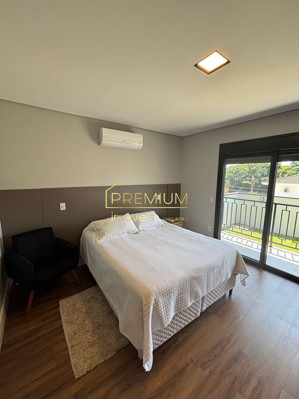 Casa à venda com 3 quartos, 298m² - Foto 23