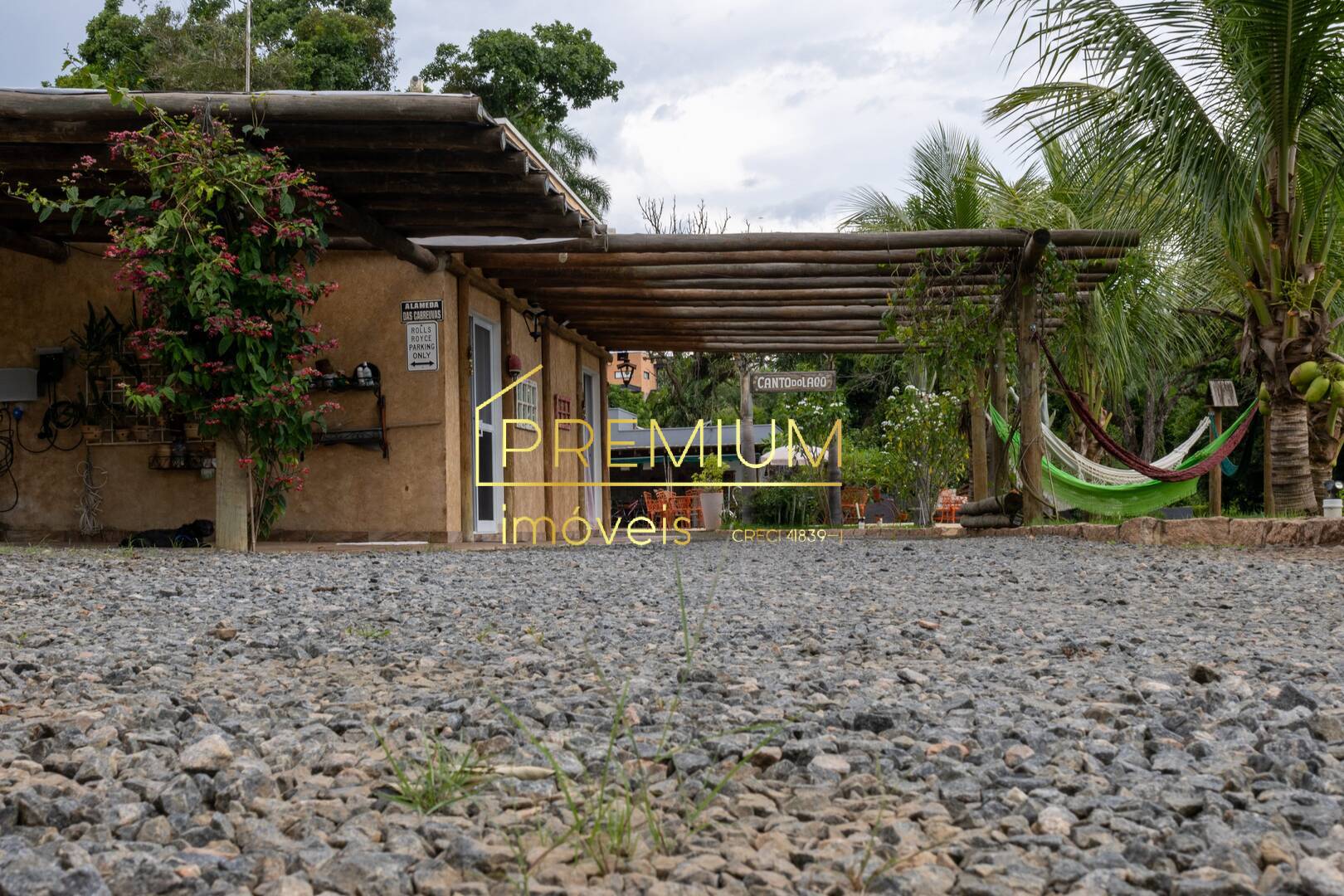 Casa de Condomínio à venda com 3 quartos, 240m² - Foto 9