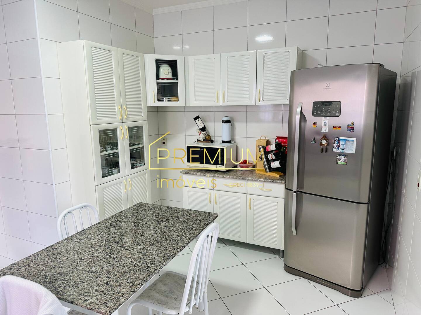 Casa à venda com 3 quartos, 346m² - Foto 9