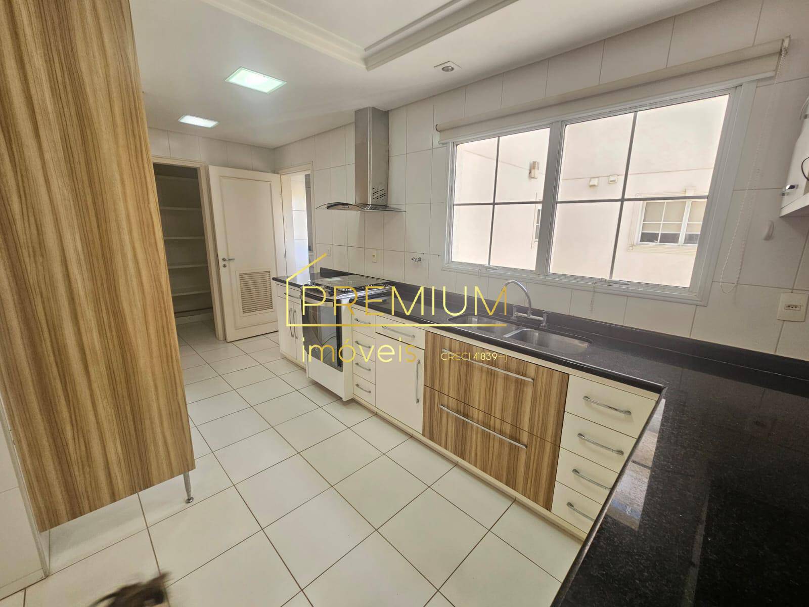 Apartamento à venda e aluguel com 3 quartos, 157m² - Foto 5