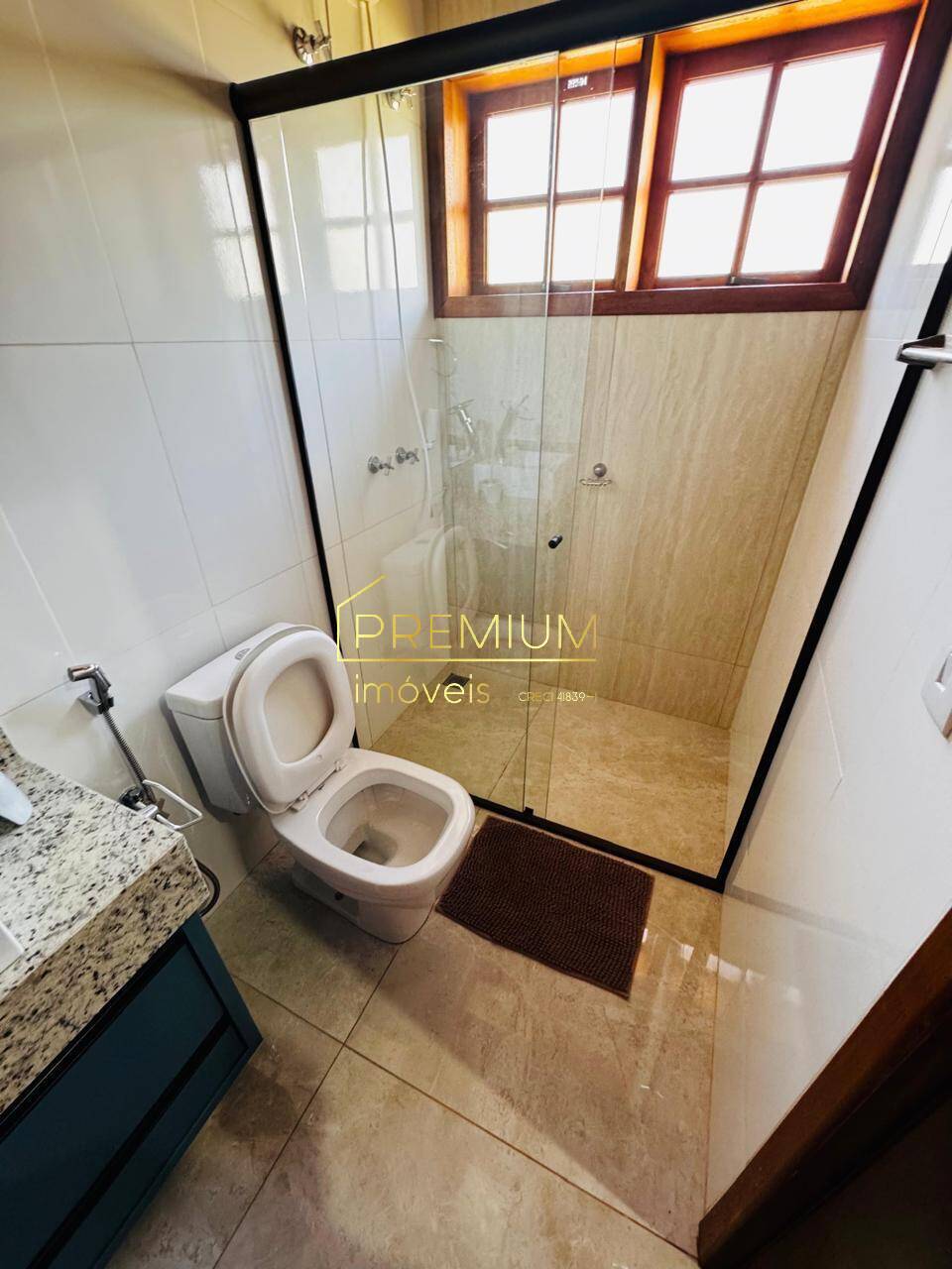 Casa à venda com 4 quartos, 240m² - Foto 11
