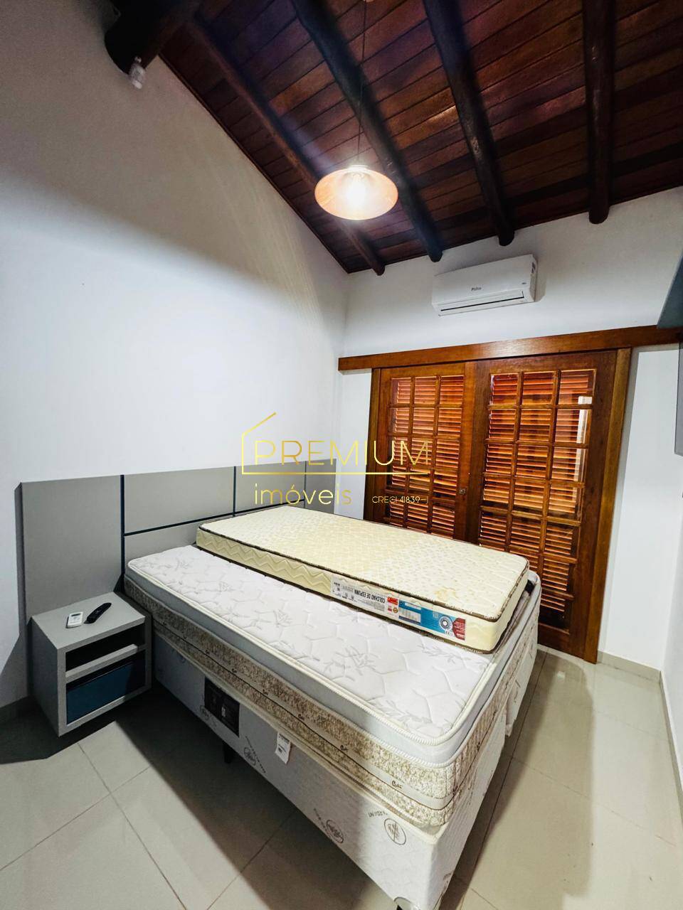 Casa à venda com 4 quartos, 240m² - Foto 12