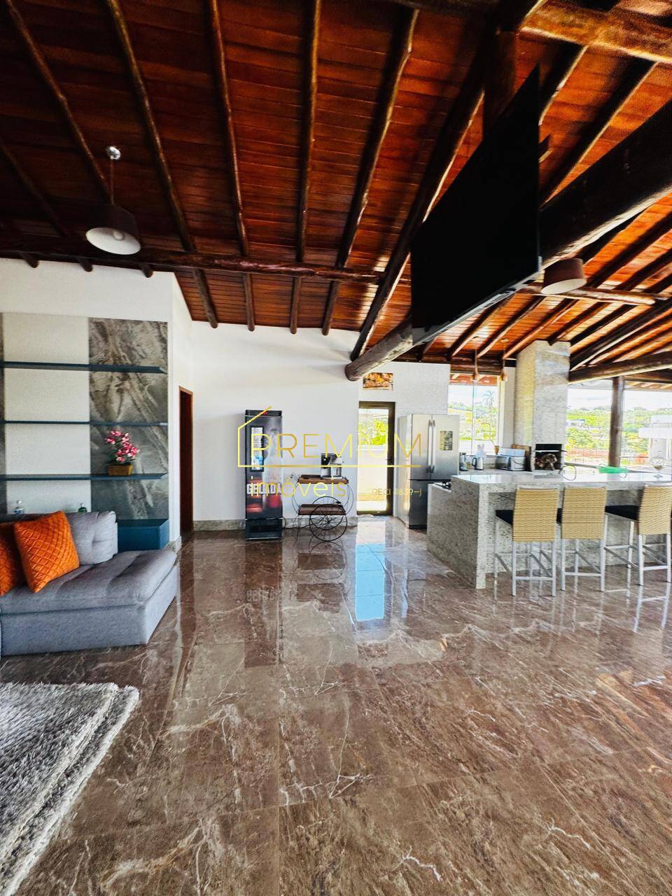 Casa à venda com 4 quartos, 240m² - Foto 5
