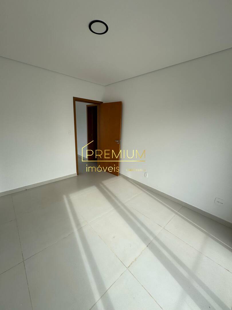 Casa à venda com 3 quartos, 300m² - Foto 9