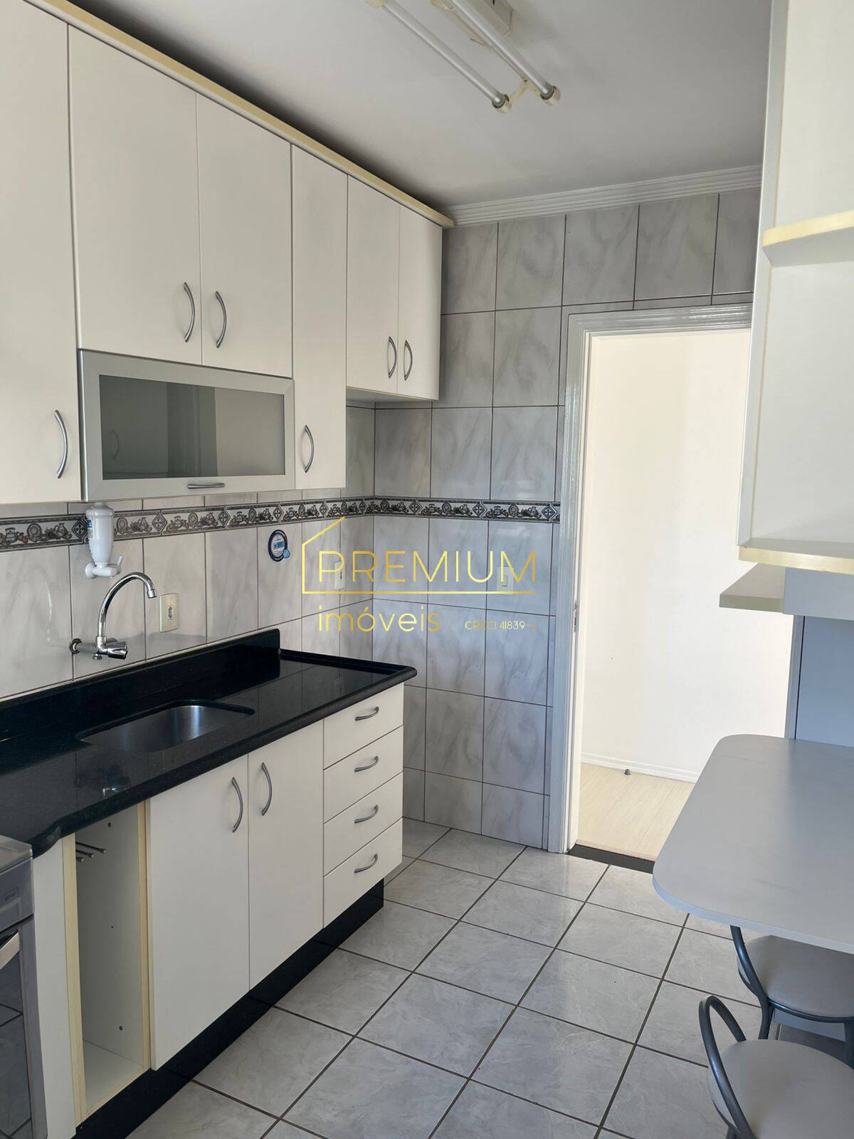 Apartamento à venda com 2 quartos, 58m² - Foto 3