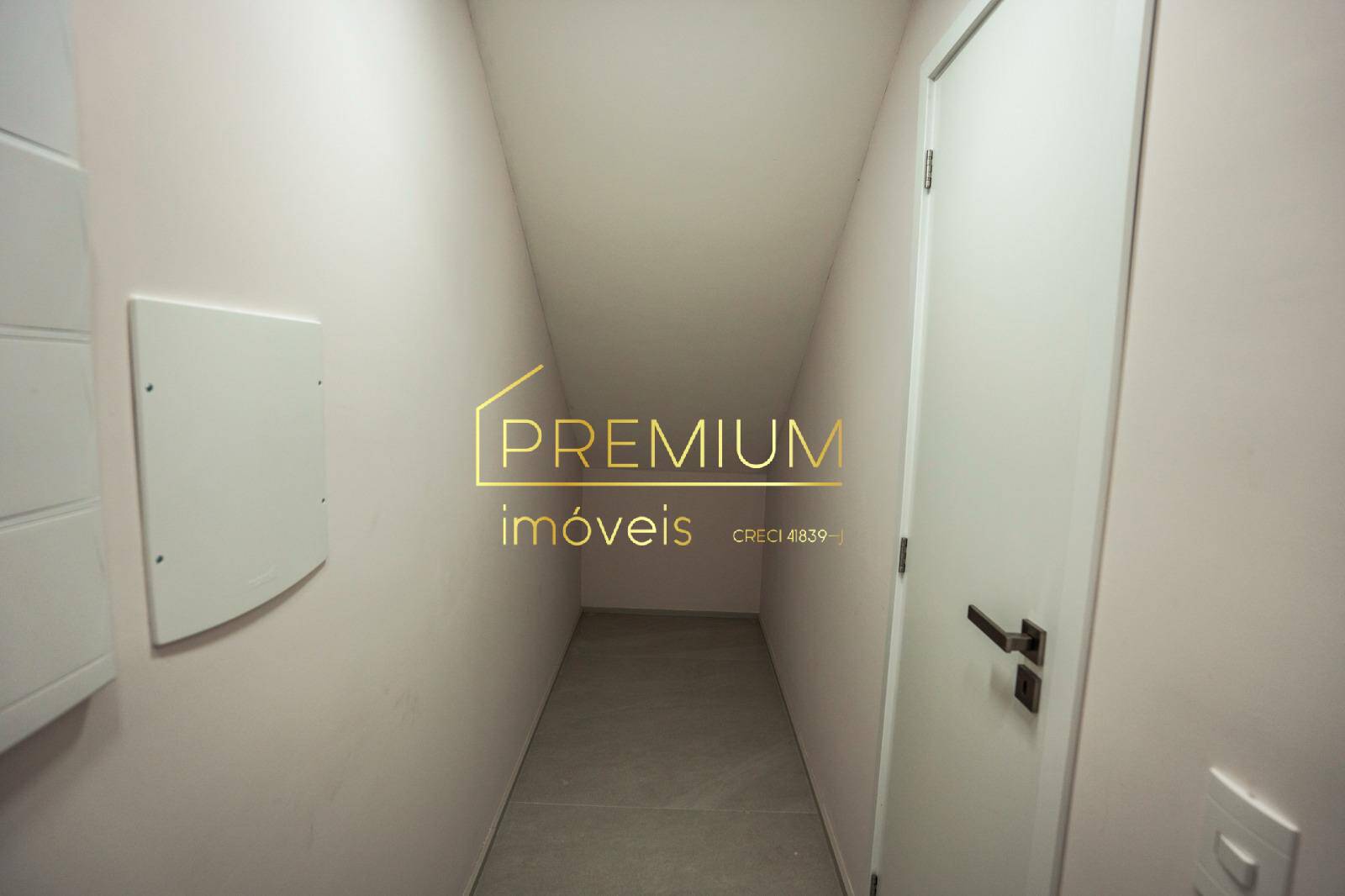 Casa à venda com 4 quartos, 348m² - Foto 6
