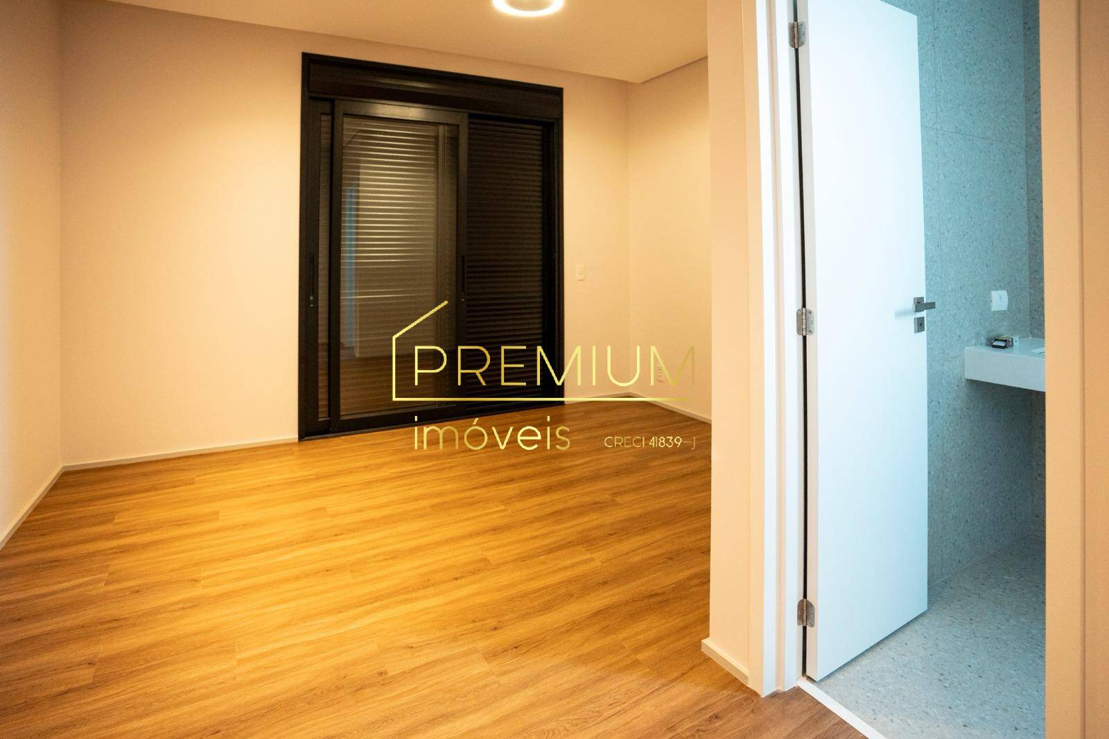 Casa à venda com 4 quartos, 348m² - Foto 12