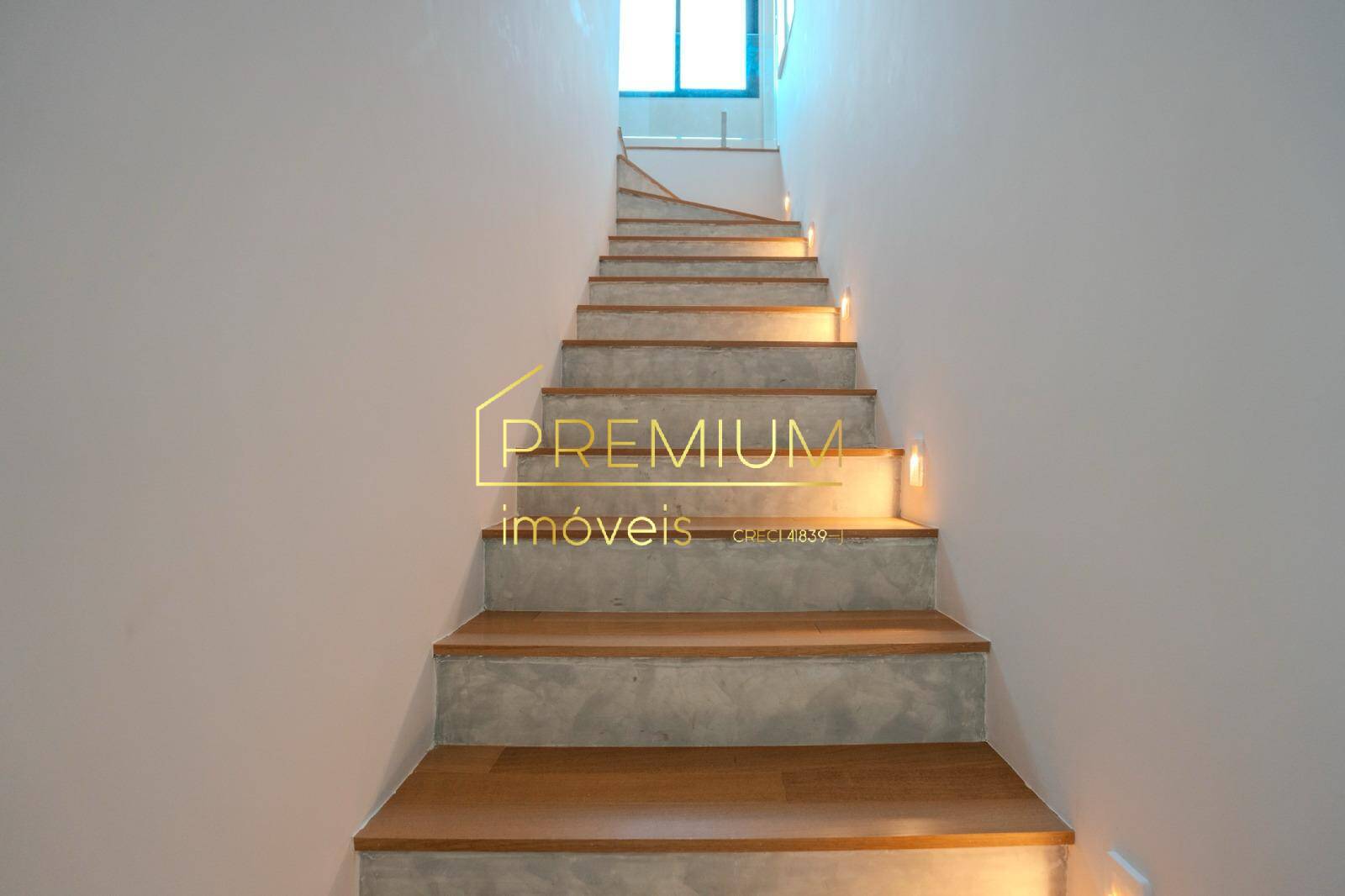 Casa à venda com 4 quartos, 348m² - Foto 18
