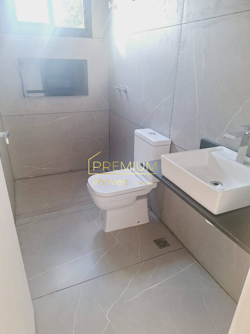 Casa à venda com 4 quartos, 204m² - Foto 8
