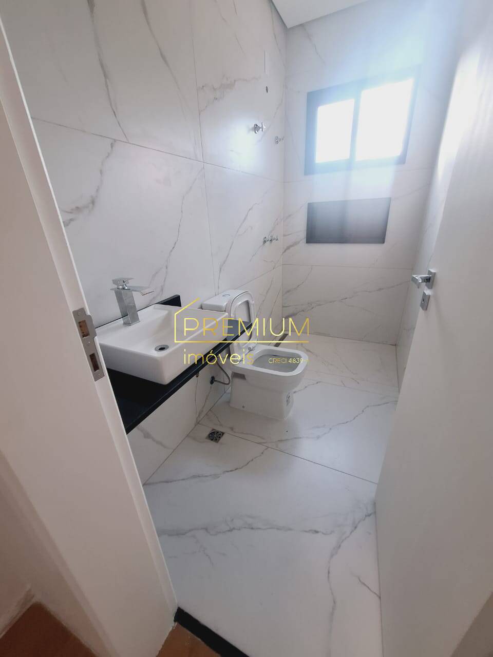 Casa à venda com 4 quartos, 204m² - Foto 14