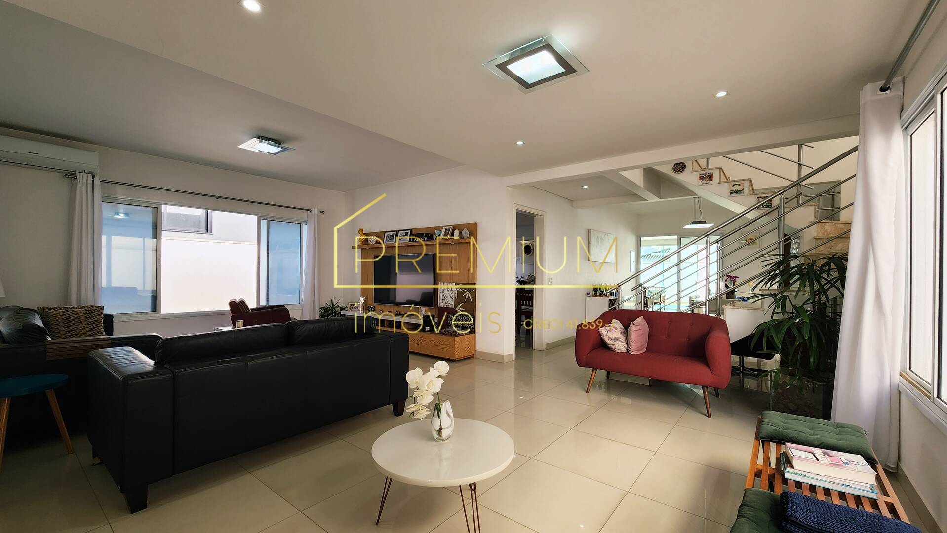 Casa, 3 quartos, 270 m² - Foto 1