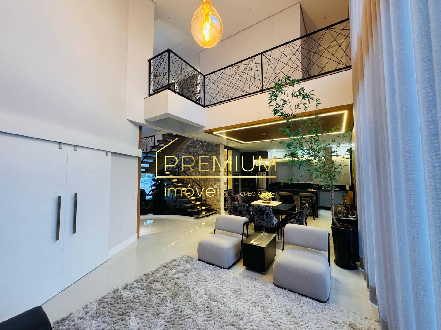 Casa à venda com 3 quartos, 338m² - Foto 9