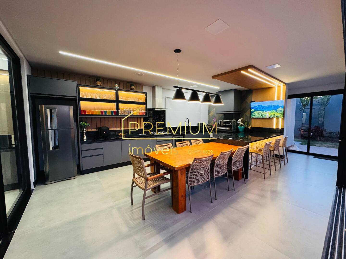 Casa à venda com 3 quartos, 338m² - Foto 19