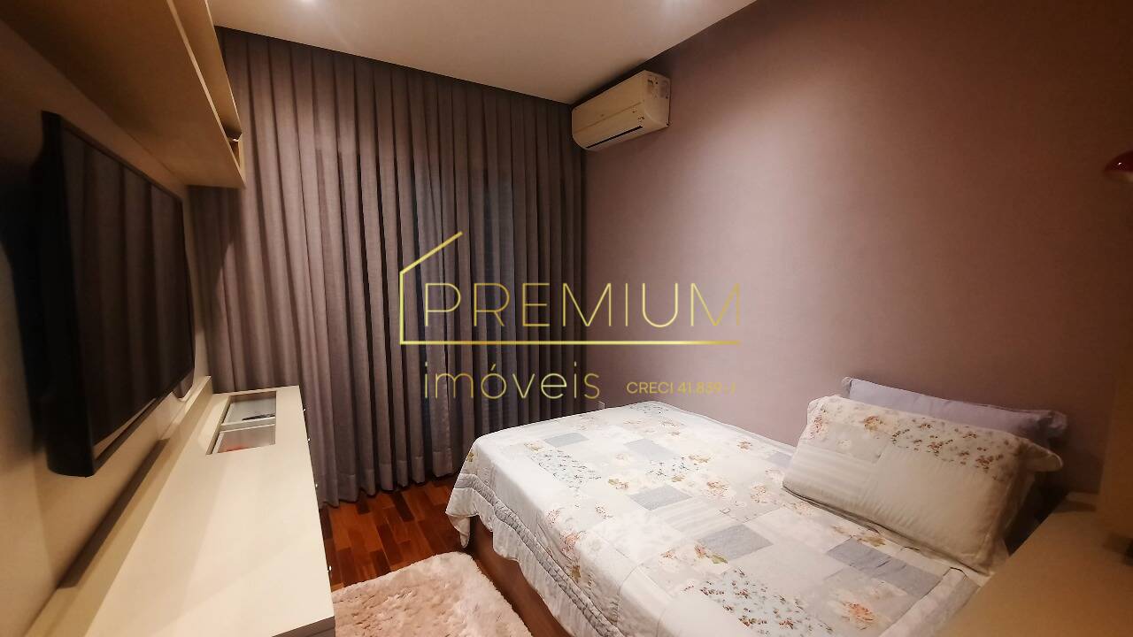 Casa, 3 quartos, 251 m² - Foto 2