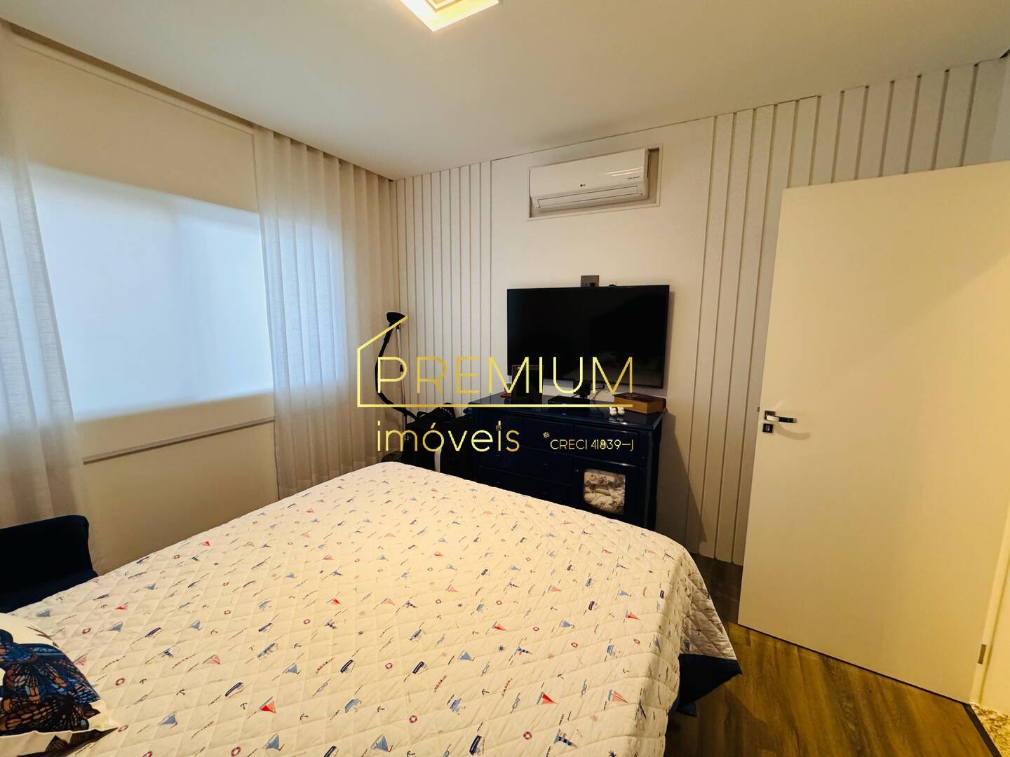 Casa à venda com 3 quartos, 250m² - Foto 10