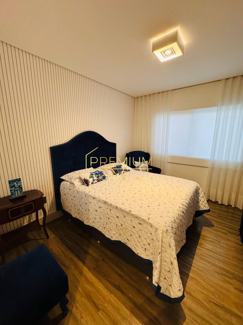 Casa à venda com 3 quartos, 250m² - Foto 13