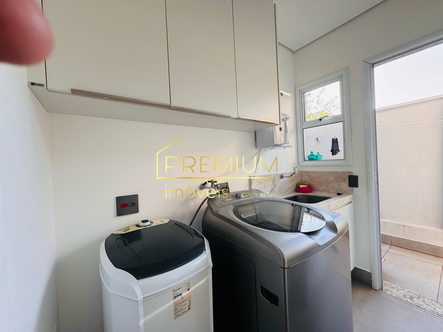 Casa à venda com 3 quartos, 250m² - Foto 27
