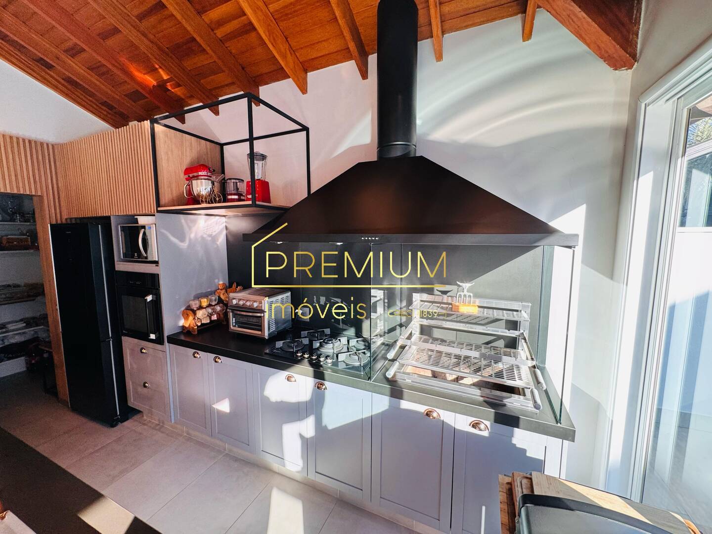 Casa à venda com 3 quartos, 250m² - Foto 37