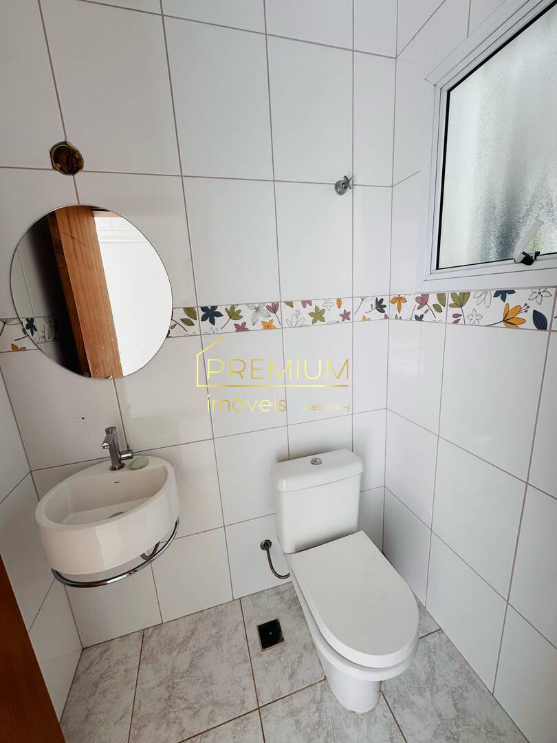 Casa para alugar com 4 quartos, 427m² - Foto 2