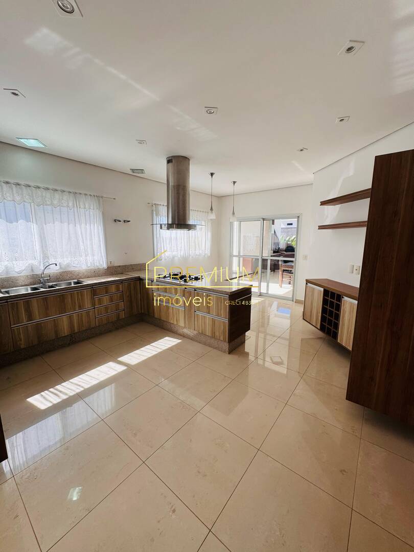 Casa para alugar com 4 quartos, 427m² - Foto 4