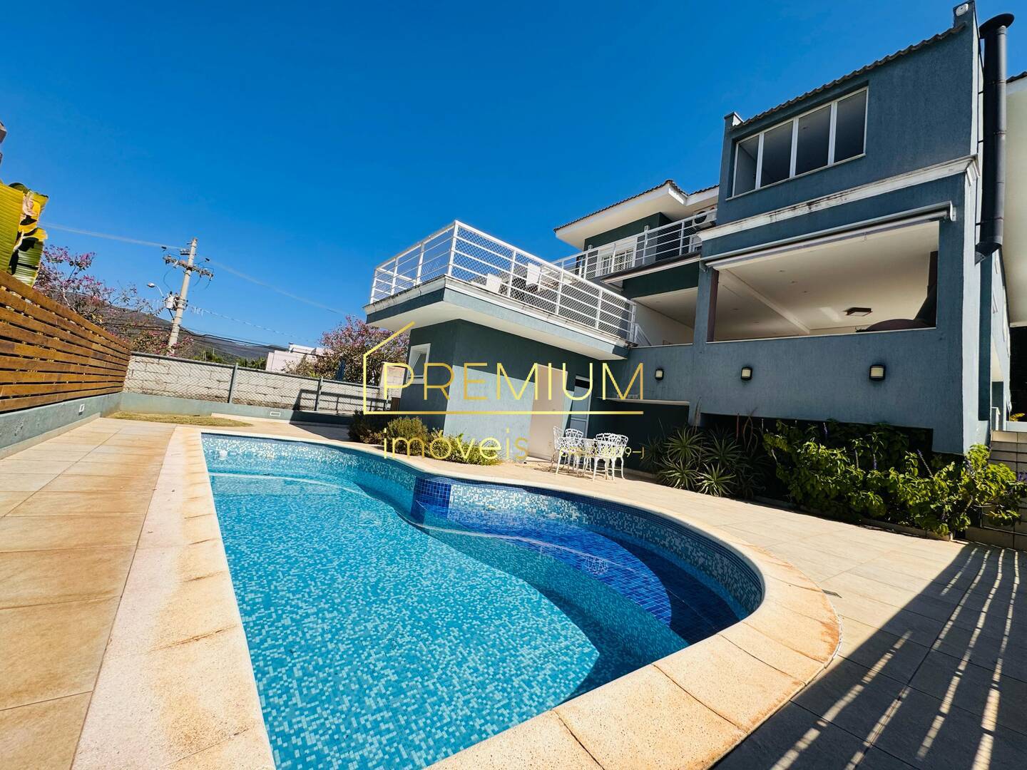 Casa para alugar com 4 quartos, 427m² - Foto 9