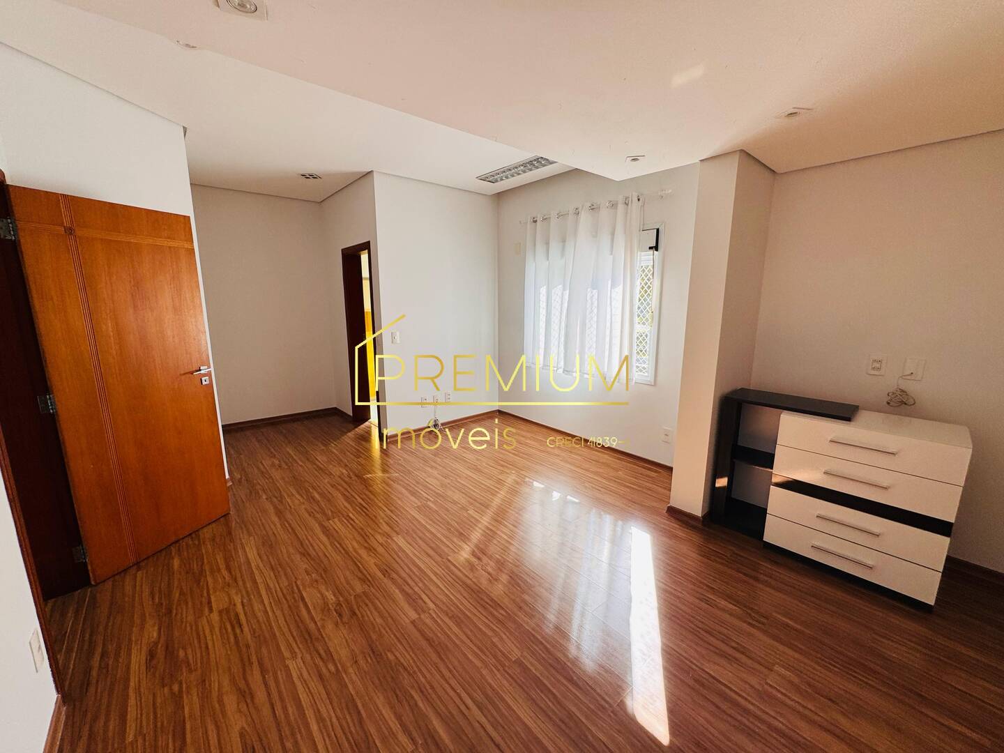 Casa para alugar com 4 quartos, 427m² - Foto 15