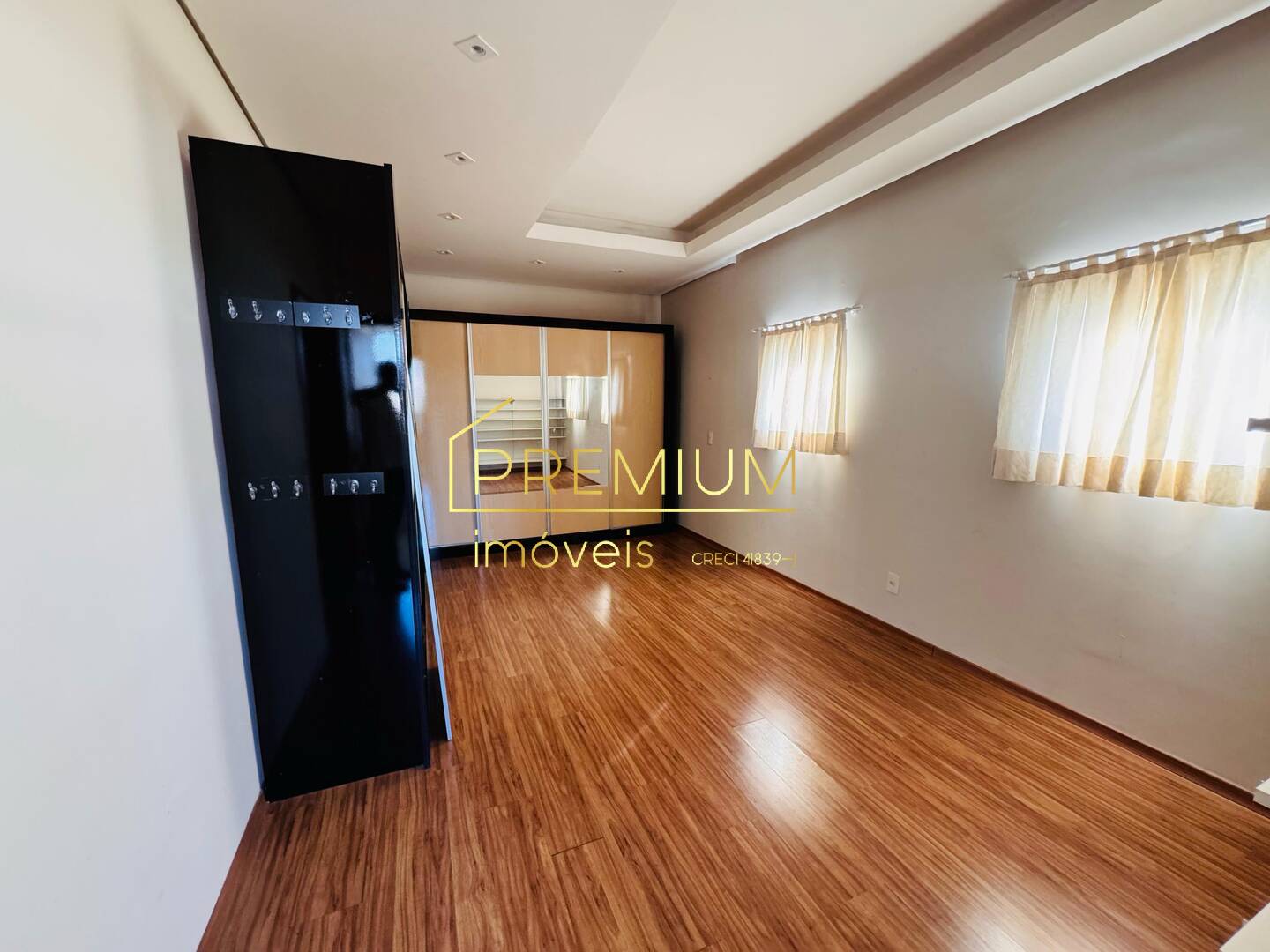 Casa para alugar com 4 quartos, 427m² - Foto 23