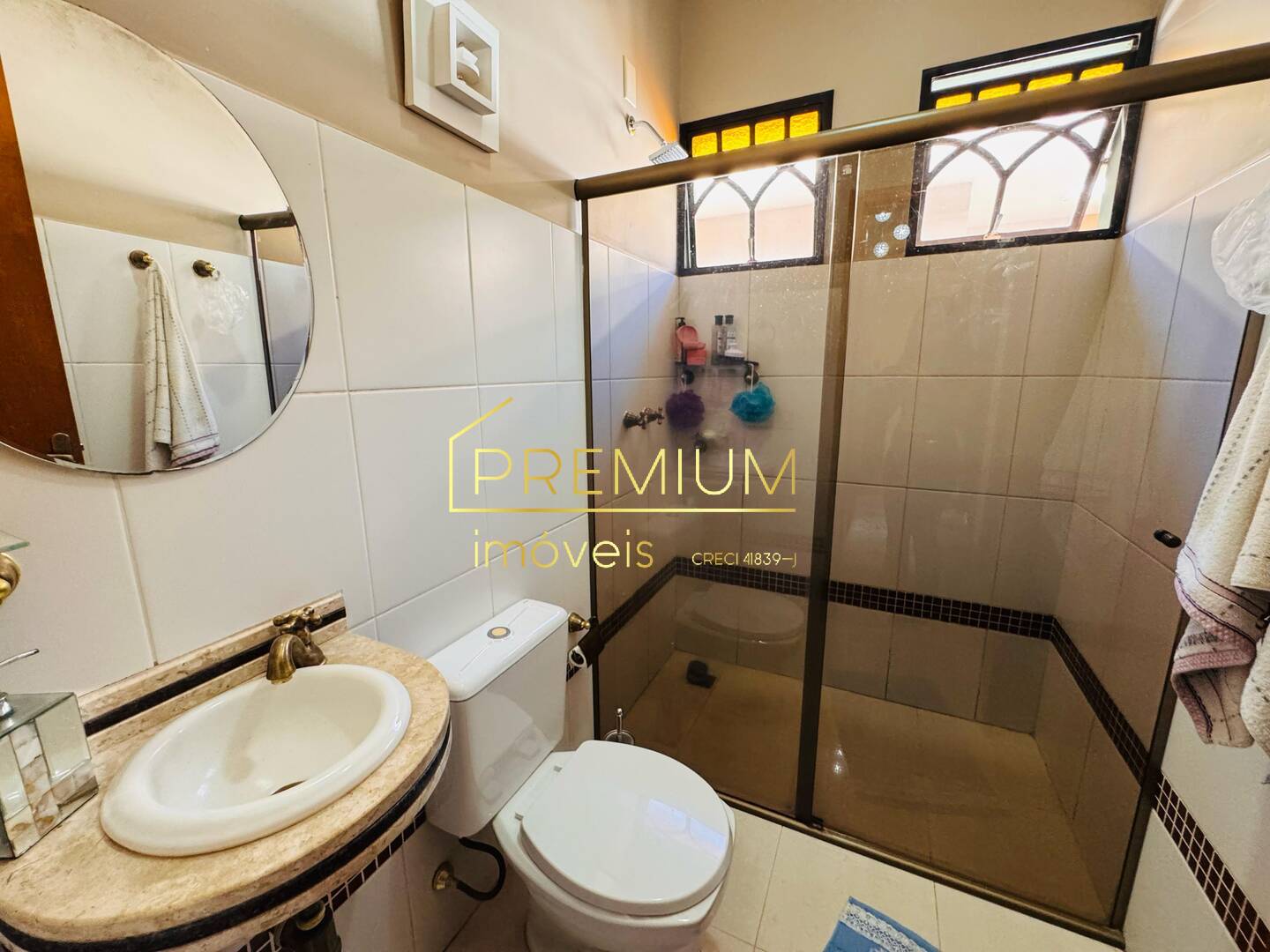 Casa à venda com 3 quartos, 349m² - Foto 9