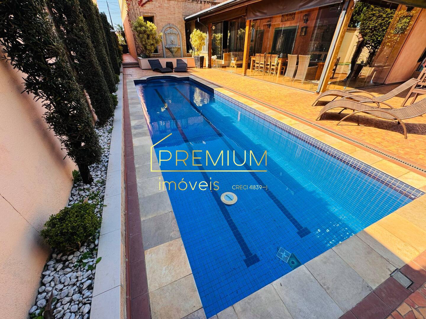 Casa à venda com 3 quartos, 349m² - Foto 18