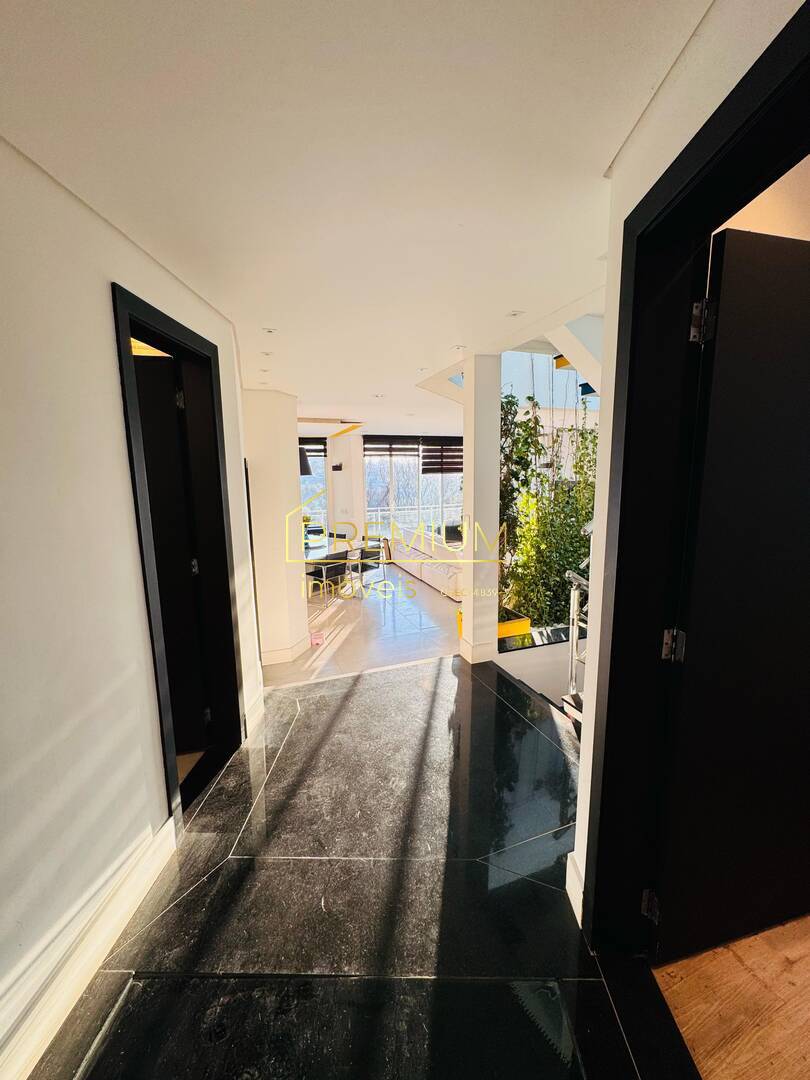 Casa à venda com 5 quartos, 440m² - Foto 4