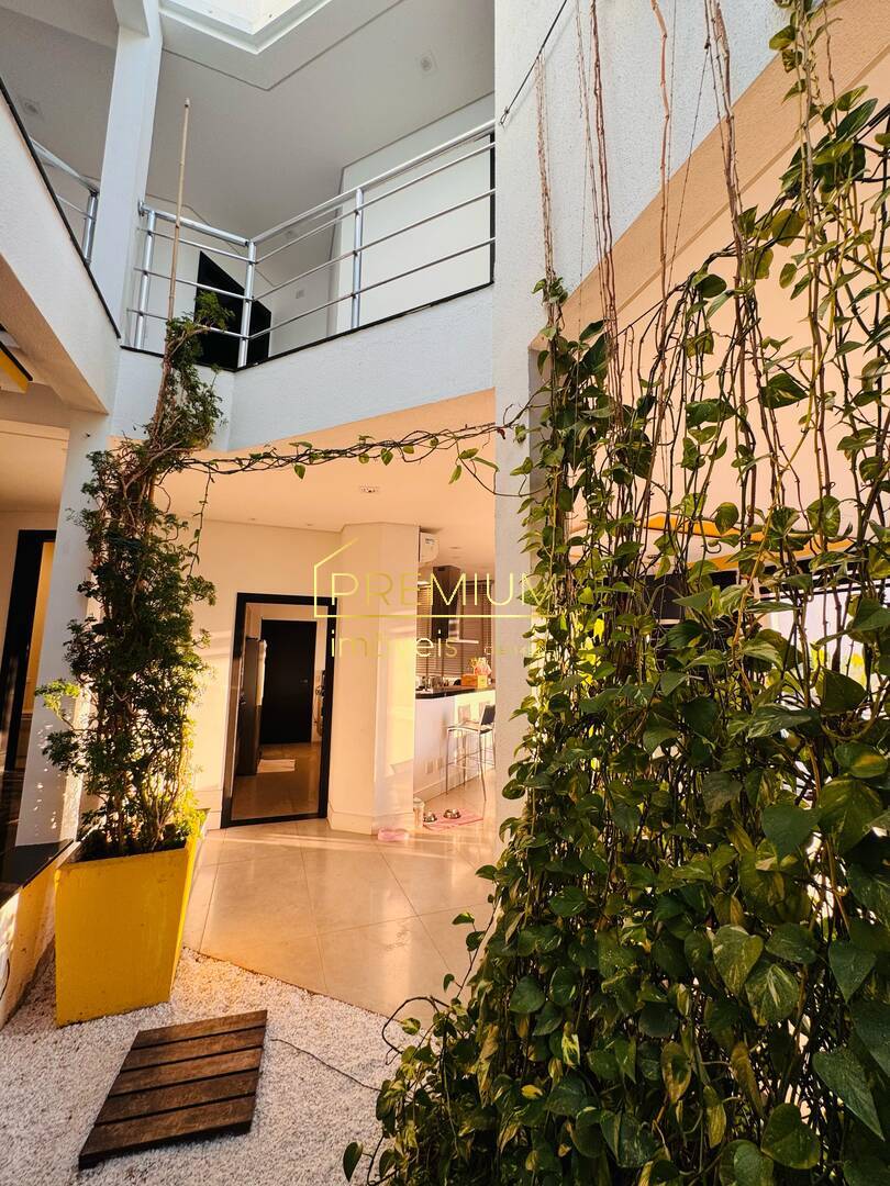 Casa à venda com 5 quartos, 440m² - Foto 15