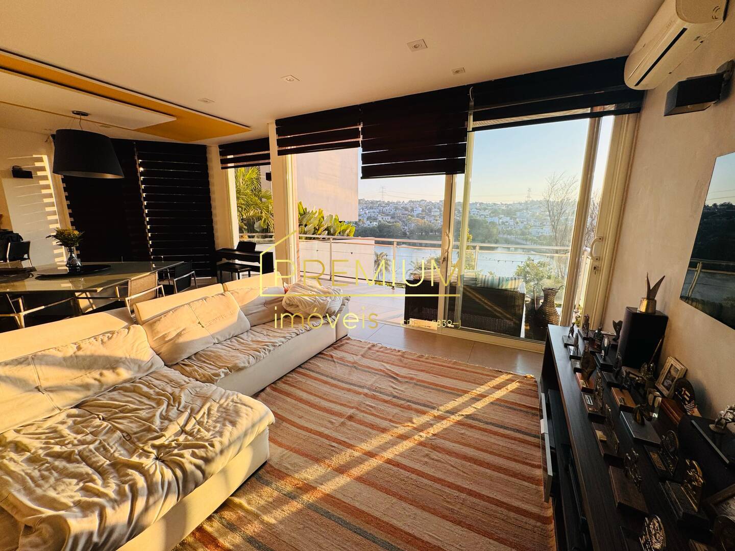 Casa à venda com 5 quartos, 440m² - Foto 1