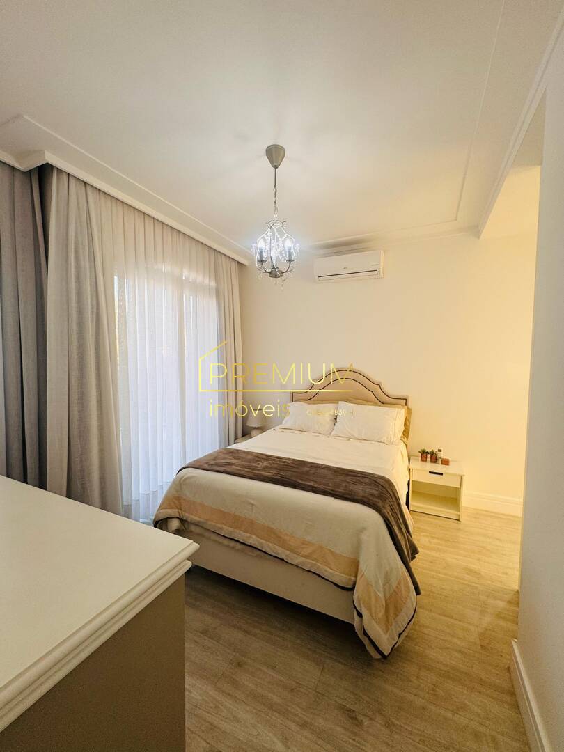 Casa à venda com 4 quartos, 340m² - Foto 8