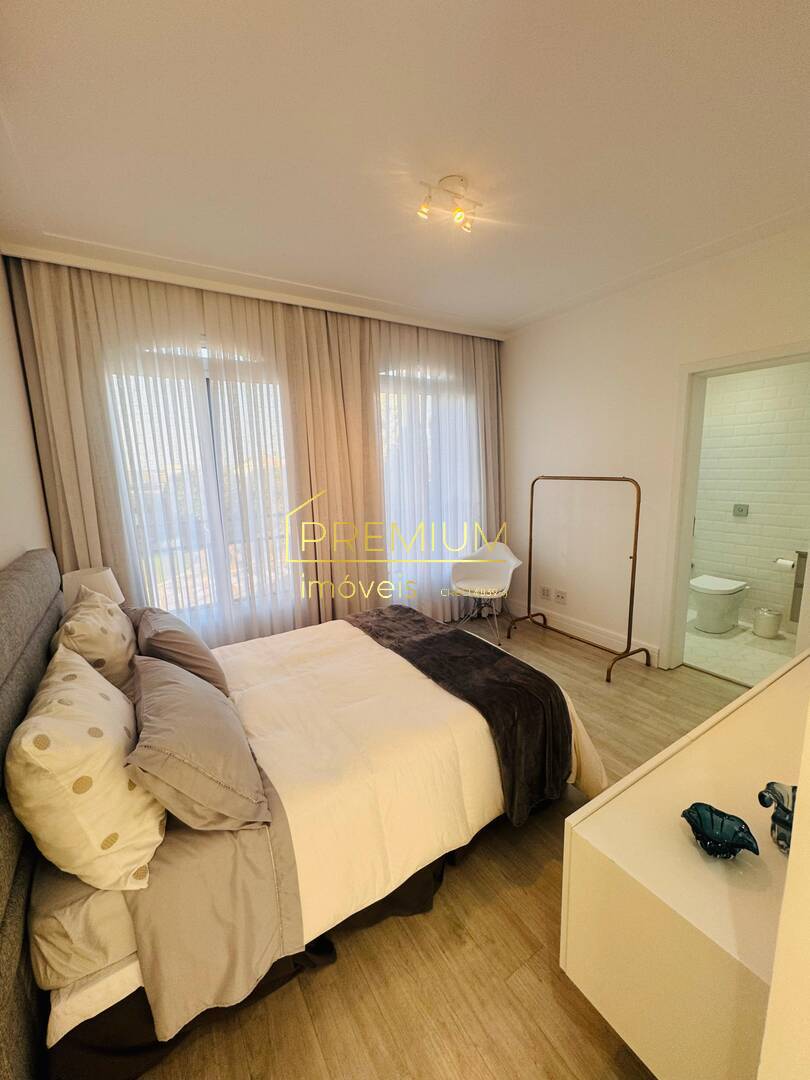 Casa à venda com 4 quartos, 340m² - Foto 18